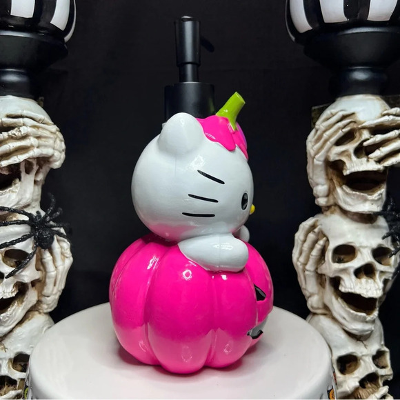 Sanrio Hello Kitty Halloween Hot Pink Pumpkin Jack O' Lantern Soap Dispenser - Picture 5 of 12